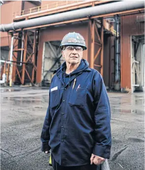  ??  ?? ABOVE
Vince Muto, 63, is a union shop steward. Like other employees, he spoke with pride about the site’s record of safety and cleanlines­s.