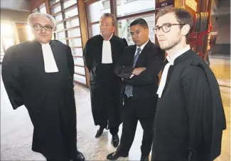  ?? (Photo doc Franck Muller) ?? François Levan, lors de son procès à Draguignan, entouré de ses avocats Mes Olivier Morice, Christian Scolari et Aloïs Blin.