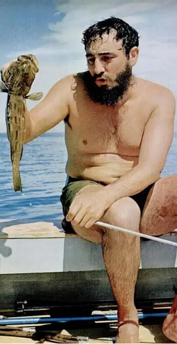  ??  ?? PARTY LINE: Fidel Castro fishing off Cuba in 1964, two years after the Cuban Missile Crisis