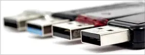  ??  ?? LEFT Running from a USB stick means you can keep your old Windows installati­on