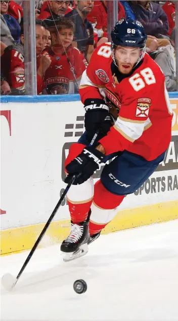  ?? JOEL AUERBACH/GETTY IMAGES FILES ?? Winger Mike Hoffman has fit in well with the Florida Panthers since being traded from Ottawa.
