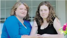  ?? ED KAISER /EDMONTON JOURNAL ?? Kathy Dawson and daughter Emily have filed a complaint over the teaching of an abstinence education program.