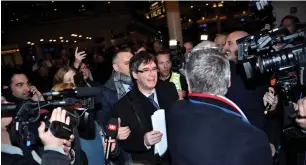  ?? (Reuters) ?? CATALAN SEPARATIST LEADER Carles Puigdemont arrives at Copenhagen Airport yesterday.