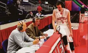  ?? Bob Heussler / Contribute­d photo ?? Bob Heussler and Joe DeSantis talk with Tyler Nelson, Fairfield’s all-time leading scorer.