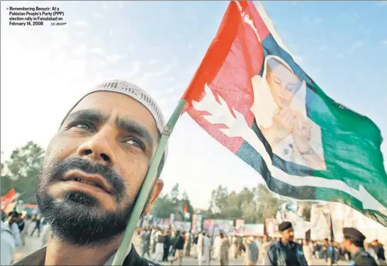  ?? LIU JIN/AFP ?? Rememberin­g Benazir: At a Pakistan People's Party (PPP) election rally in Faisalabad on February 14, 2008