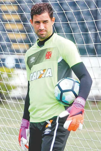  ?? PAULO FERNANDES/VASCO.COM.BR ?? O goleiro Martín Silva vai jogar pela primeira vez sob o comando do técnico Milton Mendes