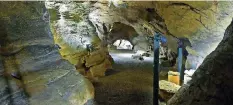  ??  ?? 1071 Metern ist die Aggertalhö­hle die längste Höhle.