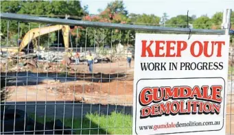  ?? PHOTO: TOM GILLESPIE ?? GLENNON HOUSE: The last remains of the building have been demolished to make way for a new residentia­l developmen­t on Ruthven St.