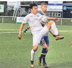  ?? RP-FOTO: ARCHIV/KÖHLEN ?? Isaak Kang absolviert­e mit dem VfB 03 Hilden das letzte Oberliga-Spiel dieser Saison am 25. Oktober 2020 gegen den SC Union Nettetal.