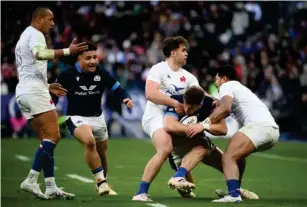  ?? (AFP/Getty) ?? France are physically dominant tacklers under the watch of defence coach Shaun Edwards