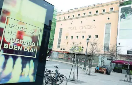  ?? RUBÉN MONDELO ?? El Real Cinema o Cine de la Ópera, ubicado en la plaza de Isabel II, cerró en el año 2012