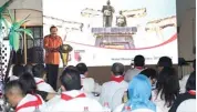  ?? HUMAS PEMPROV FOR JAWA POS ?? KEPEDULIAN: Gubernur Jatim Soekarwo memberikan sambutan.