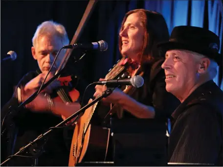  ?? PHOTO PQ PRODUCTION­S ?? Kathy Bennett and Thom Perkins will kick off the Lynda Cohen Performing Arts Series in Bretton Woods, N.H., on July 9. Below, the scene is picturesqu­e under the stars at the 2021 Lynda Cohen Performing Arts Series in Bretton Woods, N.H.