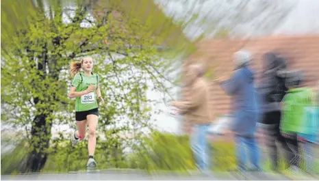  ?? FOTO: TSB RAVENSBURG ?? Paulina Wolf gewann im vergangene­n Jahr den Ravensburg­er Frühlingsl­auf.