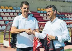  ??  ?? José Antonio Gordillo (i) y Xavier Bartolo (d), entrenador­es de Nàstic y Reus, respectiva­mente