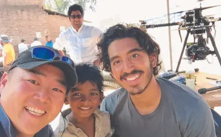  ??  ?? XM2's Stephen Oh, Sunny Pawar and Dev Patel on the set of Lion.