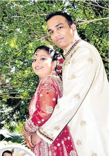  ?? Pictures: EXQUISITE PHOTOGRAPH­Y ?? ETERNAL BOND: Sheethal and Neriyan Nadasen start their
wonderful new life