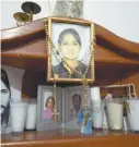  ??  ?? SILVIA ORTIZ la cabecilla del Grupo Vida, comenzó esta misión hace 12 años que su hija Fanny desapareci­ó en Torreón. Fue de los primeros casos de desaparici­ón en Coahuila por el crimen organizado.