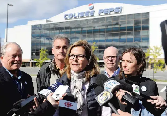  ??  ?? Anne Guérette n’a pas voulu s’avancer sur une vocation pour le Colisée, mais elle interpelle­ra des gens d’affaires et des organismes.