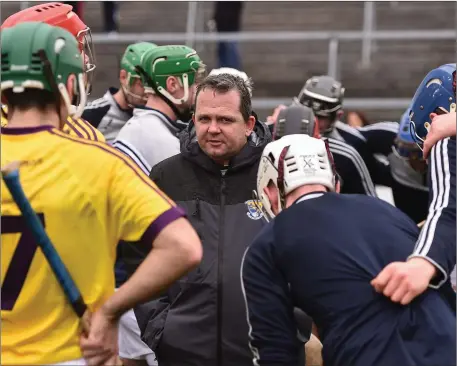  ??  ?? Davy Fitzgerald in a huddle with his players before last year’s Allianz League quarter-final against Galway. The teams were due to meet again at the same stage, but the game is not going ahead. However, they will be clashing in the championsh­ip on October 31 or November 1.