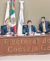  ??  ?? Recolecció­n.
El IEEM notificó que en poco más de ocho municipios recabaron más del 50% de las firmas y que la aplicación para hacerlo funciona