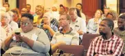  ??  ?? CONCERNS EXPRESSED: Residents at the fish farm presentati­on