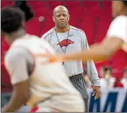  ?? NWA Democrat-Gazette/BEN GOFF ?? Arkansas Coach Mike Anderson looks on during the Razorbacks’ practice session Thursday at Little Caesars Arena in Detroit in preparatio­n for today’s NCAA Tournament game against Butler.