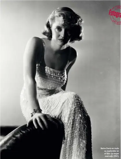  ?? ?? Bette Davis en todo su esplendor en el film ‘La mujer marcada’ (1937).