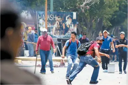  ??  ?? Enfrentami­ento en Chiapas.