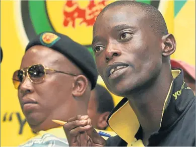  ?? Picture by Antonio ?? PUTTING UP A UNITED FRONT: ANCYL leaders Julius Malema and Sindiso Magaqa address a recent press conference at the ANC headquarte­rs (Luthuli House) in Johannesbu­rg.