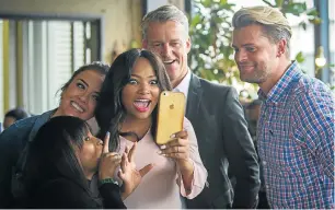  ?? Picture: M-NET ?? POINTERS: ‘Wedding Bashers’ judges from left, Denise Zimba, Cindy Nell-Roberts and Siba Mtongana, host Mark Bayly, and judge Zavion Kotze prepare to attend weddings for their show in September on M-Net