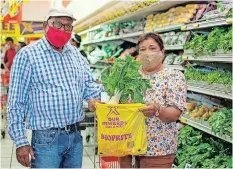  ?? | SIBONELO NGCOBO African News Agency (ANA) ?? KRISH Naidu and Balamanie Govender. The couple have been supplying the Shoprite group for more than 30 years.