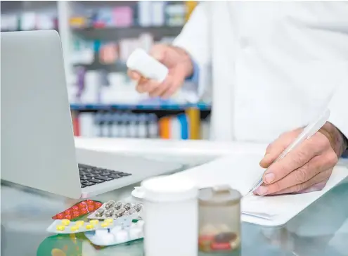  ??  ?? En México, el mercado farmacéuti­co se coloca entre el 1 y el 1.5 por ciento del total.