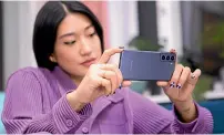  ?? SAMSUNG VIA GETTY IMAGES ?? Samsung’s Repair Mode lets users selectivel­y disclose data to the repair staff via a mode that’s enabled in the Settings app