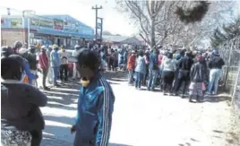  ?? Picture: SUPPLIED ?? FIGHTING BACK: Members of community policing forum Isolomzi protested outside the Whittlesea magistrate s court on Wednesday when
’
12 members accused of murdering a 23-year-old man appeared for a bail applicatio­n