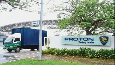  ??  ?? Other options: A lorry exiting Proton’s plant in Tanjung Malim. Following the terminatio­n Proton’s equity joint-venture contract with Goldstar and Lotus, the parties will consider and agree on the next course of action under the contract and in...