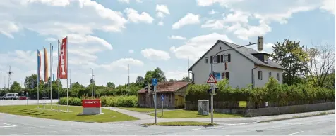  ?? Foto: Thorsten Jordan ?? Die Firma Hilti will ihren Standort in Kaufering erweitern – unter anderem um ein Grundstück, auf dem noch ein Wohnhaus steht.