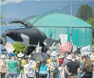  ?? ARLEN REDEKOP/FILES ?? Of the three export oil pipelines that have been approved, the Trans Mountain project is the least desirable since it poses unnecessar­y risks to the environmen­t in B.C., argues David Hughes, an earth scientist. It also won’t allow Kinder Morgan to earn...