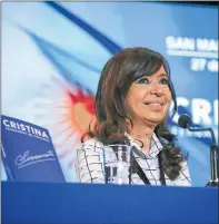  ??  ?? DE GIRA. Presentó el libro, apoyó a la candidata a gobernador­a Anabel Fernández Sagasti y saludó a los miles de militantes que estuvieron en la ciudad de San Martín.