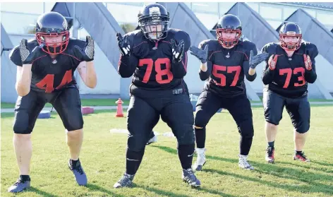  ?? FOTO: HORSTMÜLLE­R ?? Voller Einsatz schon im Probetrain­ing: Die Panther Ladies wollen ihr Personal aufstocken.