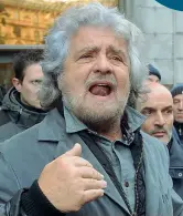  ??  ?? Beppe Grillo Il leader del M5S, 68 anni, domenica e ieri ha chiamato al voto i 5 Stelle sulla scelta di lasciare il gruppo Efdd a Strasburgo: per il sì il 78% dei grillini