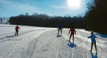  ?? Foto: Alois Thoma ?? Skilanglau­f unweit des fast 600 Meter hoch gelegenen Aletshause­r Ortsteiles Winzer ist sowohl für Klassiker als auch Skater ab sofort möglich.