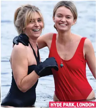  ??  ?? HYDE PARK, LONDON Family outing: Jemma Amos and mother Joanna in the Serpentine Lido