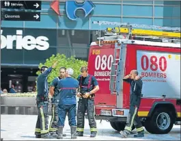  ?? LAURA GUERRERO ?? Los bomberos pudieron sofocar el fuego rápidament­e