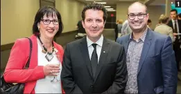  ?? 1IPUPHSBQI­Z t 5PNBT[ "EBNTLJ ?? 1 Heidi Sevcik, Rick Mercer and Manuel Martins