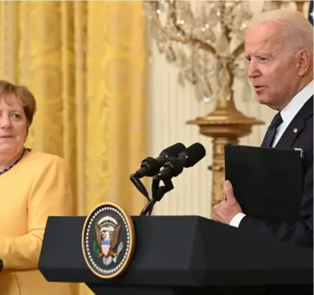  ?? AFP ?? El presidente de Estados Unidos, Joe Biden, y la canciller alemana, Angela Merkel, celebraron una conferenci­a de prensa conjunta en Washington. Allí el mandatario dio sus declaracio­nes sobre Cuba.