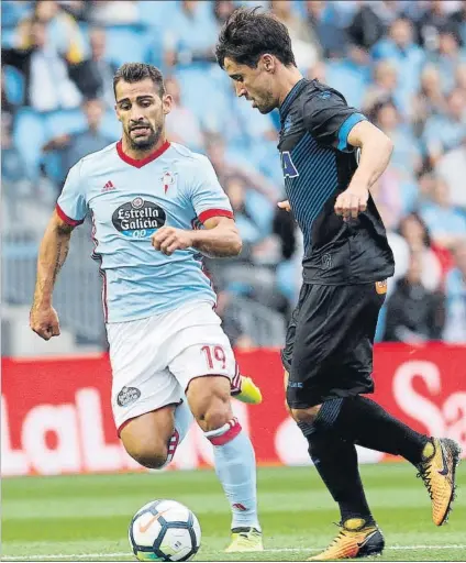  ?? FOTO: EFE ?? Bojan El delantero debutó ayer como jugador del Alavés, pero no pudo marcar ningún gol a pesar de su gran trabajo