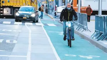  ?? ?? Making bike lanes safer will be a top priority, says the next transporta­tion commission­er, Ydanis Rodriguez.