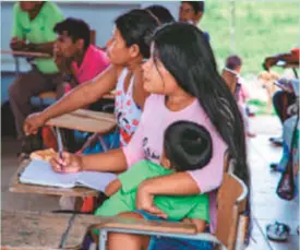  ??  ?? ESPECIAL
Talleres, realizados con la comunidad koreguaje, en Caquetá.