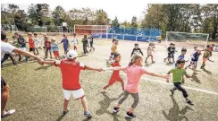  ?? RP-FOTO: ANDREAS ENDERMANN ?? Beim Fußballcam­p der DJK Agon können vor allem Kinder kicken, die nicht so viel Geld haben. Das Angebot ist kostenfrei.